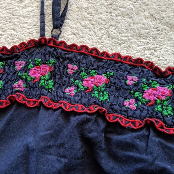 Embroidered Tank - Picture 3 of 3